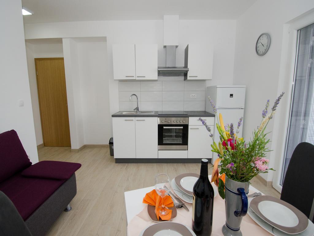 Apartments Vesela Janjina Luaran gambar